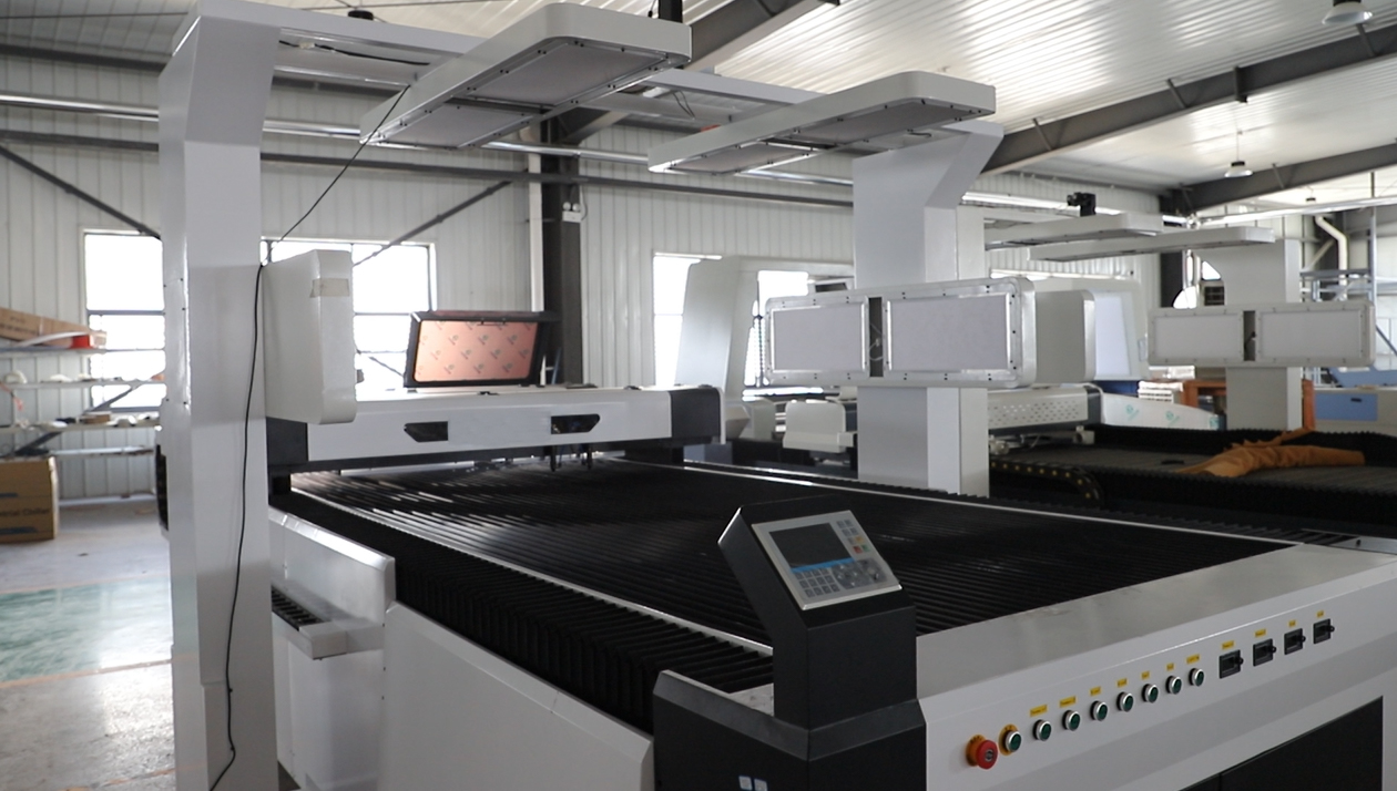 Will the long-term use of the laser cutting machine cause radiation damage to the body?